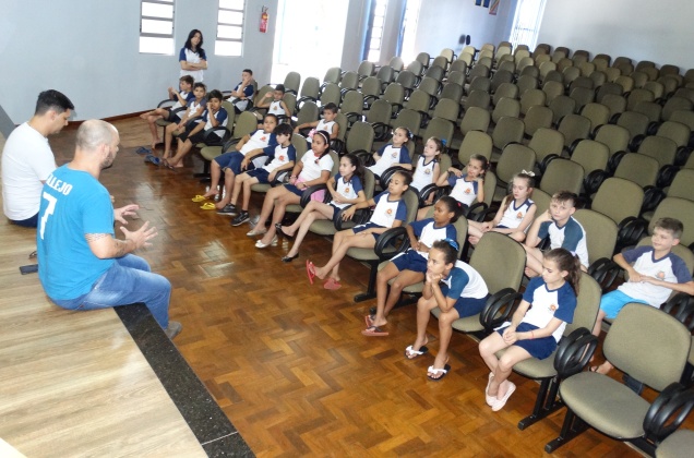 Alunos da Escola Claudino Zanon conheceram o Legislativo.