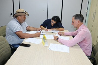 Comissão da Organização dos Poderes e Administração se reuniu na manhã de terça-feira (16).