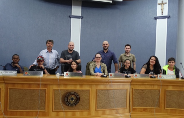 Integração Jovem de Matelândia visita Câmara de Vereadores.