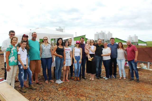 Presidente Rafael Felisberto prestigia empreendimento da Família Bonatto.