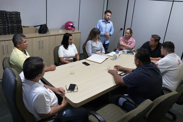 Secretário de Saúde e vereadores discutem sobre as emendas impositivas dos vereadores.