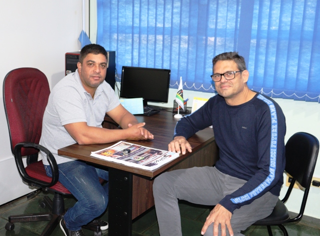 Vereador Paulo recebe visita de assessor do Deputado Estadual Batatinha (MDB).