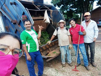 Vereadora Patricia acompanhou o trabalho da Sec. de Meio Ambiente em Agro-Cafeeira.