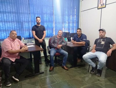 Vereadores Cleiton, Sérgio e Paulo tiveram reunião com membros de Comunidades.