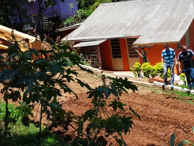 Vereadores de Matelândia acompanham obras no Bairro Vila Sapo.