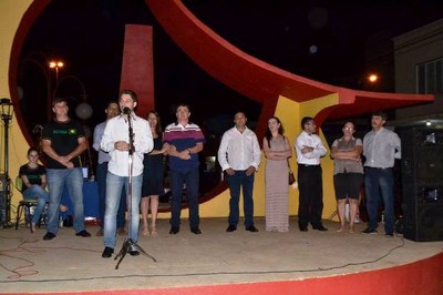 Vereadores estiveram na abertura do Natal de Luz de Matelândia.