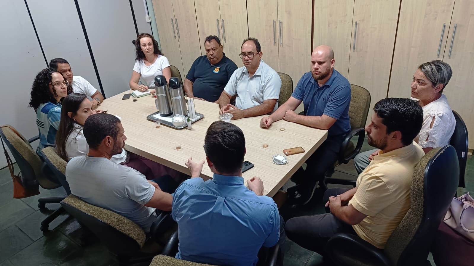 Vereadores estiveram reunidos com médicos concursados do município.