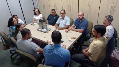 Vereadores estiveram reunidos com médicos concursados do município.