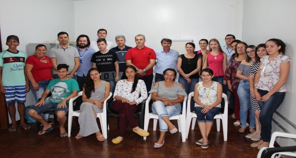 Vereadores participaram do lançamento do Curso de Assistente de Recursos Humanos.