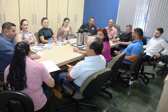 Vereadores se reuniram com o Secretário de Meio Ambiente Júnior.