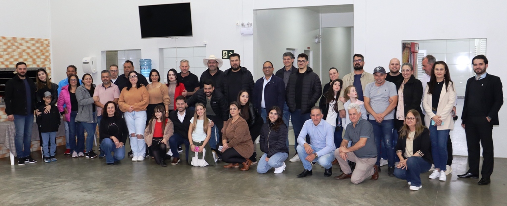 ACAMOP e Câmara Municipal de Matelândia realizaram confraternização.