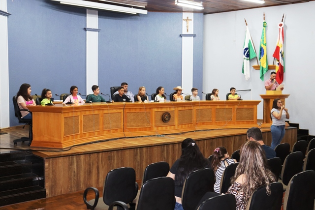 Câmara Mirim realizou penúltima sessão ordinária do ano.