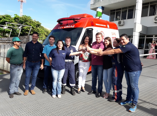 Deputado Sperafico consegue nova ambulância para o SAMU.