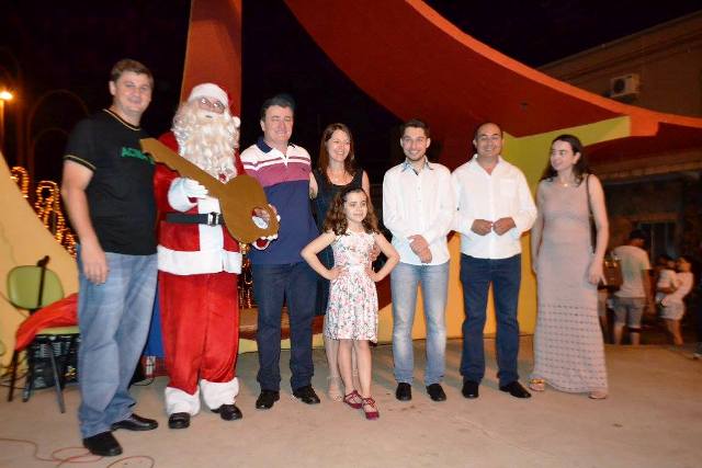 DESFILE DE NATAL E CHEGADA DO PAPAI NOEL EM MATELÂNDIA