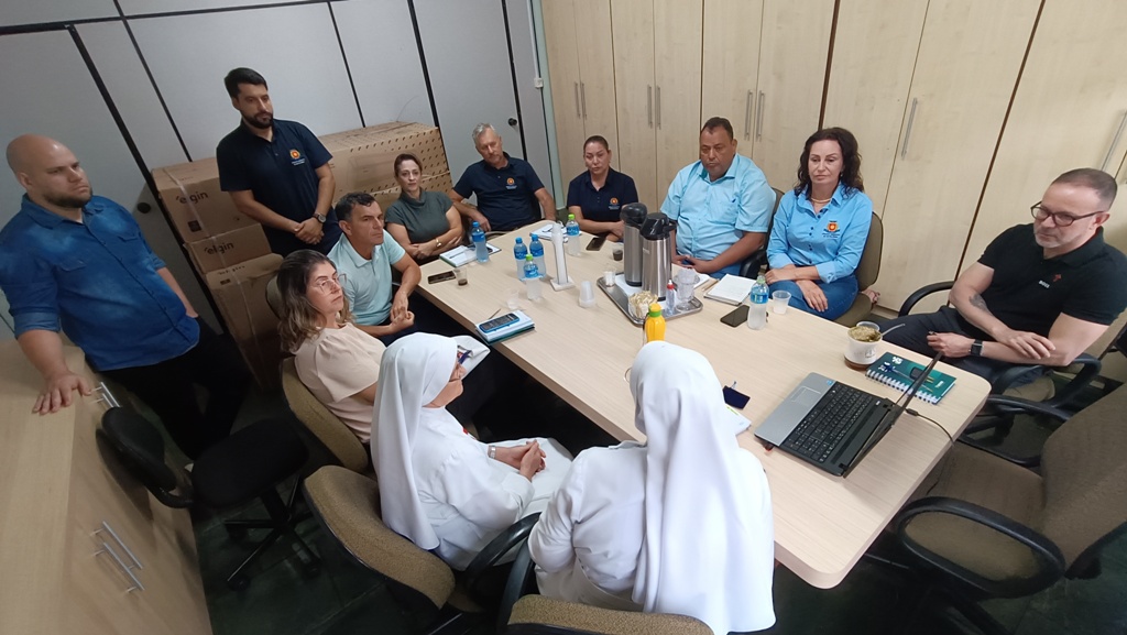 Diretora Irmã Francisca esteve na câmara municipal relatando atual situação do hospital.