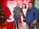 Presidente Rafael e vereador Bedéco participam da entrega presentes da campanha Papai Noel dos Correios.