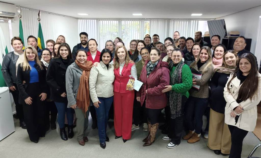 Secretária de Estado da Mulher, Igualdade Racial e Pessoa Idosa, Leandre Dal Ponte, visita Matelândia.