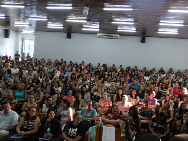 Secretaria Municipal de Educação realiza semana pedagógica em Matelândia.