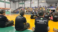 Vereadoras participam da cerimônia de entrega de uniformes do Guarda-Vidas Mirim.