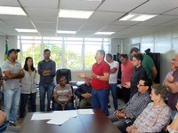 Vereadores acompanharam reunião dos moradores do bairro Jardim Tropical com o prefeito Texerinha.