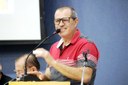 Vereadores de Matelândia homenageiam diretor que está se aposentando com Moção Honrosa.