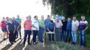 Vereadores de Matelândia prestigiam assinatura de ordem de serviço para pavimentação asfáltica na Vila Brasil.