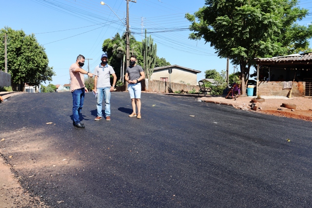 Vereadores Luizinho, Uni e Cleiton acompanham obras e fazem visitas à população.