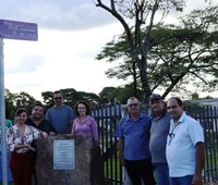 Vereadores participam da inauguração da Obra de revitalização da Rua Professora Lerides Pagnoncelli Lima no Bairro Jardim Tropical.
