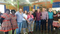 Vereadores participam de festa junina dos Clubes dos Vovôs de Matelândia.