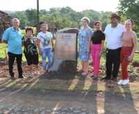 Vereadores prestigiam inauguração de calçamento na Linha Tibola.