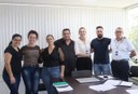 Vereadores se reúnem com o prefeito municipal.